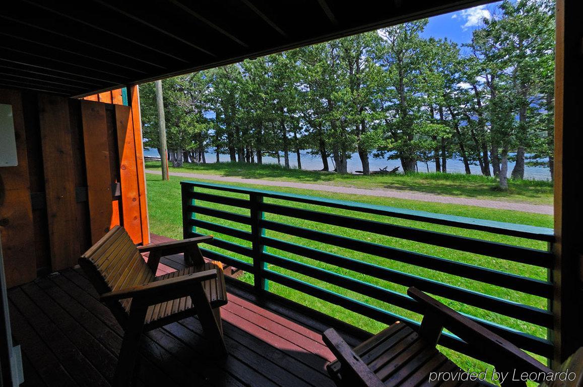 Bayshore Inn & Spa Waterton Park Interior photo
